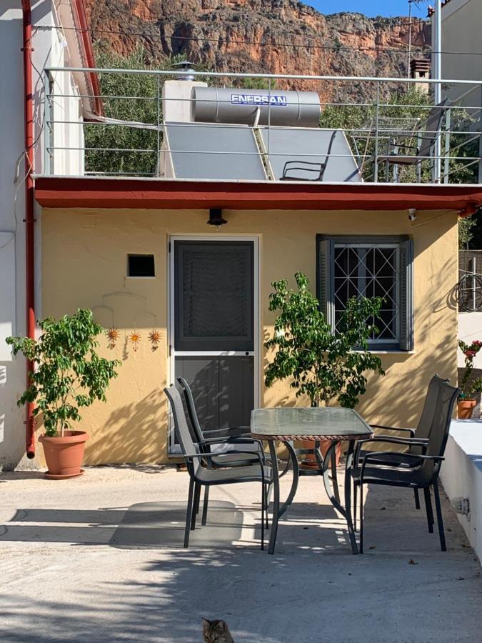 Zacharos Elegant Studio Leonídion Exterior photo